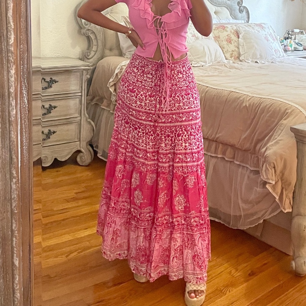Beautiful pink paisley pattern trendy boho maxi skirt😍